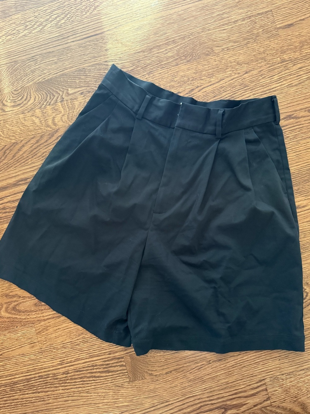 KALLMEYER Pleated Shorts Quiet Luxury Old Money Black Minimalist Classic 10